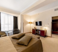 Номер полулюкс в Royal plaza