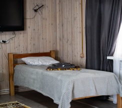 Четырехместный номер с 1 двуспальной или 2 односпальными кроватями с видом на озеро в Озеро