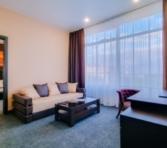 Представительский Люкс в Кристалл