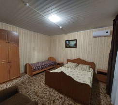2-комнатный номер люкс семейный с 1 двуспальной кроватью в Юнона