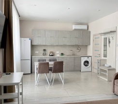 Апартаменты с большой террасой в Родос