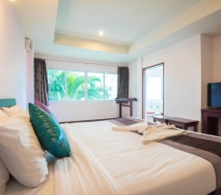 Номер Standard с видом на бассейн в Rattana Pura Beach Resort