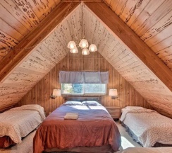 Коттедж в 5 Mi to Heavenly Mountain Resort: Tahoe Cabin