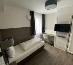 Одноместный номер Standard односпальная кровать в Signature East Hotel Falk