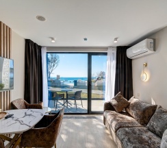 Duplex с видом на море и бассейн в Лучезарный Резорт