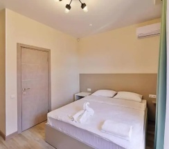 Двухместный номер Standard Plus с красивым видом из окна двуспальная кровать в Nautilus family