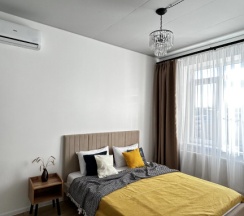 Апартаменты Comfort с 3 комнатами с видом на город в Апартаменты WHITE APARTMENT рядом с центром
