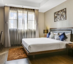 Трёхместный люкс Grand в Grand Asoke Suites Boutique Residence
