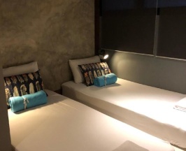 Двухместный номер Standard 2 отдельные кровати в In A Box Hostel