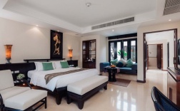 Двухместная вилла Plunge pool Penthouse двуспальная кровать в Paradox Resort Phuket