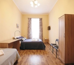 Трёхместный номер в МК Краски