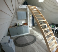 Треугольный афрейм для 2-4 человек в Klever house