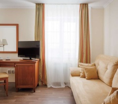 Двухместный номер Green Hills Classic с красивым видом из окна двуспальная кровать в Селигер Палас