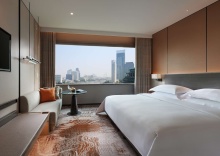 Двухместный номер Deluxe двуспальная кровать в Millennium Hilton Bangkok