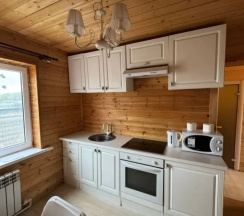 Коттедж с балконом в Barn. House. Chulcovo
