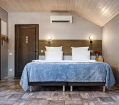 Студия Восточная сторона с балконом и с видом на горы в Apart 64