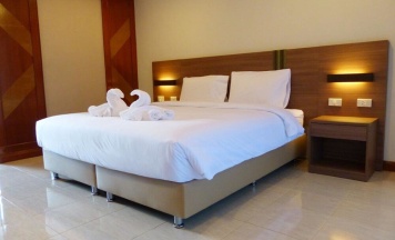 Двухместный номер Superior с балконом двуспальная кровать в The Impress Nan Hotel