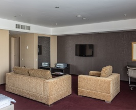 Полулюкс в Cosmos Izhevsk Hotel