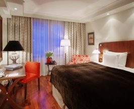 Улучшенный двухместный номер с двуспальной кроватью в Cosmos St. Petersburg Olympia Garden Hotel