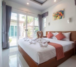 Трёхместный коттедж с 2 комнатами в Thuan Resort