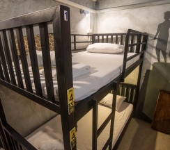 Двухместный семейный номер Standard двухъярусная кровать в Beehive Phuket Old Town - Hostel