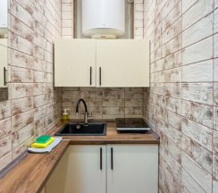 Двухместный номер с мини-кухней, двуспальной кроватью и ванной комнатой. в Goldie Home