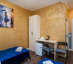 Номер с двумя раздельными кроватями и собственной ванной комнатой в Goldie Home