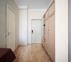 Джуниор Сюит в Лабиринт