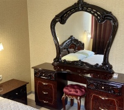 Двухкомнатный номер Люкс в Золотой лотос