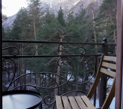 Апартаменты двухкомнатные с камином в Eco village