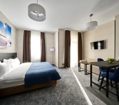 Двухместные апартаменты-студио Корпус Премиум №3 Делюкс с видом на курорт двуспальная кровать в Вальсет Премиум