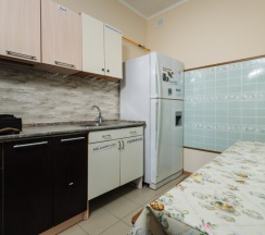 Стандарт с двуспальной  и двумя  односпальными кроватями до 4 гостей в Дельфин парк