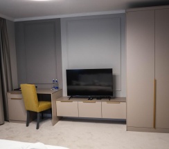 Номер стандарт улучшенный с 1 двуспальной кроватью (с завтраком) в Тарей