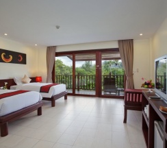 Двухместная студия с видом на бассейн двуспальная кровать в Arinara Beach Resort Phuket