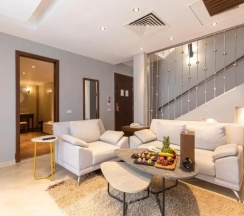 Люкс Posh Club Jacuzzi с балконом в Sunrise Crystal Bay Resort