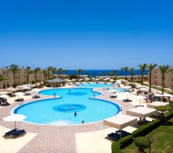 Люкс с видом на бассейн в Курортный отель Grand Oasis Resort