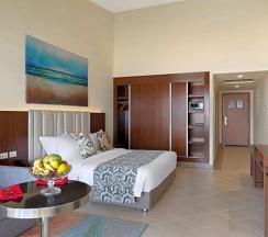 Двухместный номер Deluxe с видом на бассейн двуспальная кровать в Pickalbatros Dana Beach Resort - Hurghada