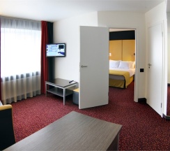Двухкомнатный люкс в Avenue Park Hotel