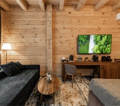 Номер Делюкс с двуспальной кроватью c видом на реку и террасой в Grand Chalet Altay