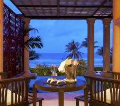 Двухместный люкс Premier двуспальная кровать в Отель Centara Grand Beach Resort Phuket