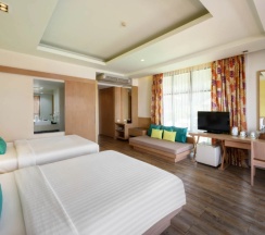 Двухместный номер семейный с видом на море 2 отдельные кровати в Karon Phunaka Resort