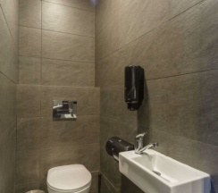 Общий мужской 10 местный номер верхние кровати в На Рубле