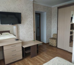 Номер стандарт с 1 двуспальной кроватью (с завтраком) в Гармония
