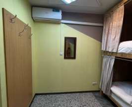 Двухместная капсула 8-местном номере в Ошарский