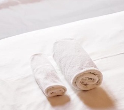 Номер стандарт с 1 двуспальной кроватью (с завтраком, мансарда) в Larch