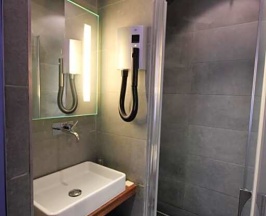 Двухместный номер 2 отдельные кровати в Hotel Lumières Montmartre Paris