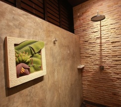 Люкс с балконом в Narakul Resort Hotel