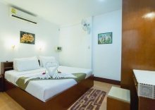 Семейный номер Standard с балконом в Rabbit Mansion Patong Hotel