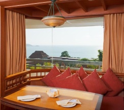 Трёхместный люкс Jacuzzi Grand в Diamond Cliff Resort & Spa, Patong Beach