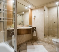 Люкс Honeymoon с балконом в Hotel Aria